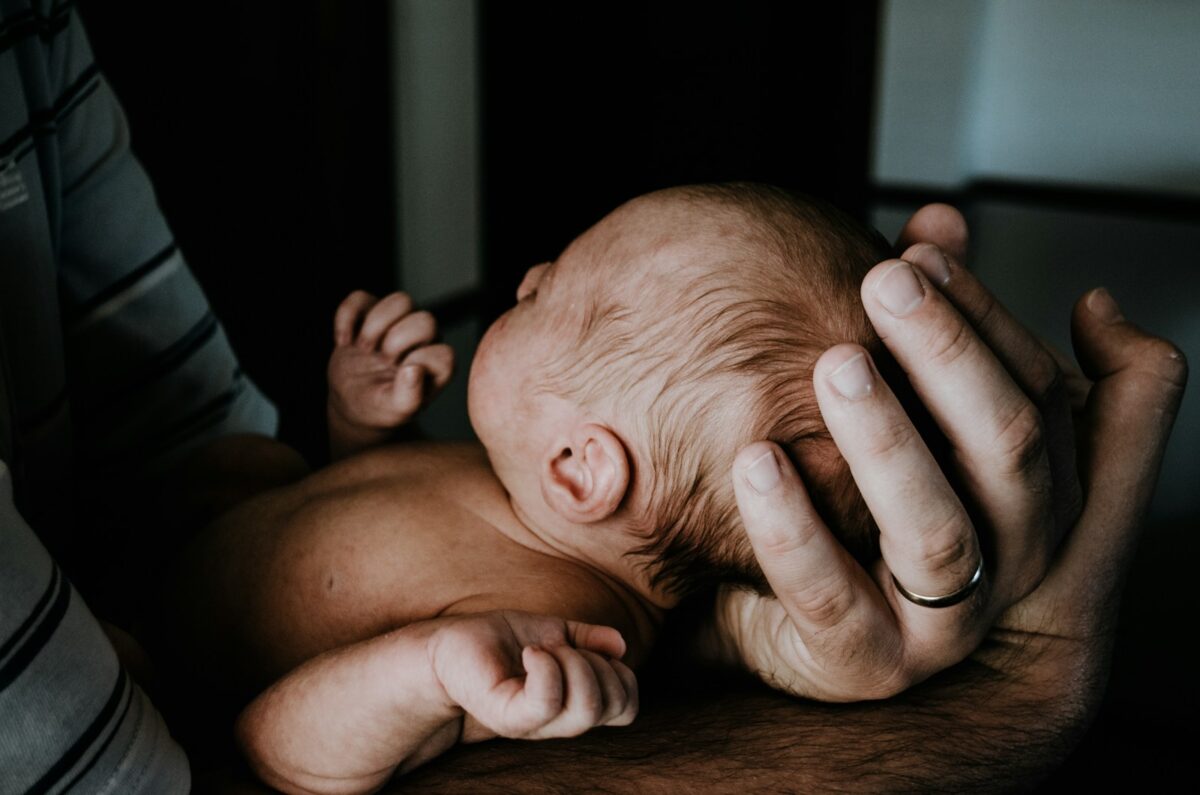新生兒(0–4 個月)睡眠諮詢